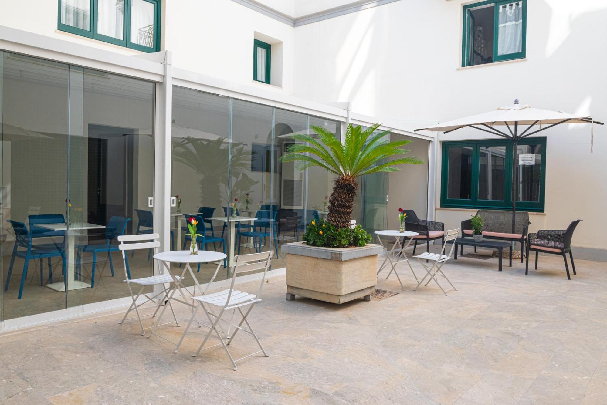 Historico Loft & Rooms Palazzo Adragna XIX Trapani Exterior foto